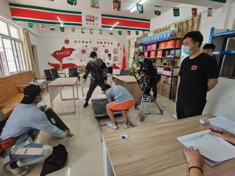 追星女孩心理学分析报告：山东广告片拍摄公司揭秘饭圈应援式传播逻辑